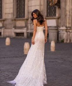 Alamour The Label Emiliana - White Fitted Gowns