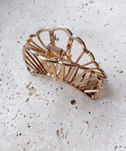 Alamour The Label Shell Claw Clip Hair Accessories