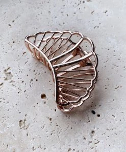 Alamour The Label Shell Claw Clip Hair Accessories