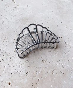 Alamour The Label Shell Claw Clip Hair Accessories