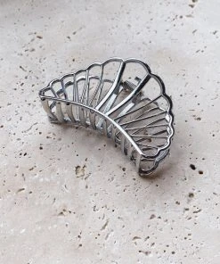 Alamour The Label Shell Claw Clip Hair Accessories