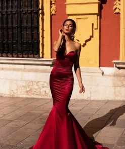 Alamour The Label Emely - Wine Red